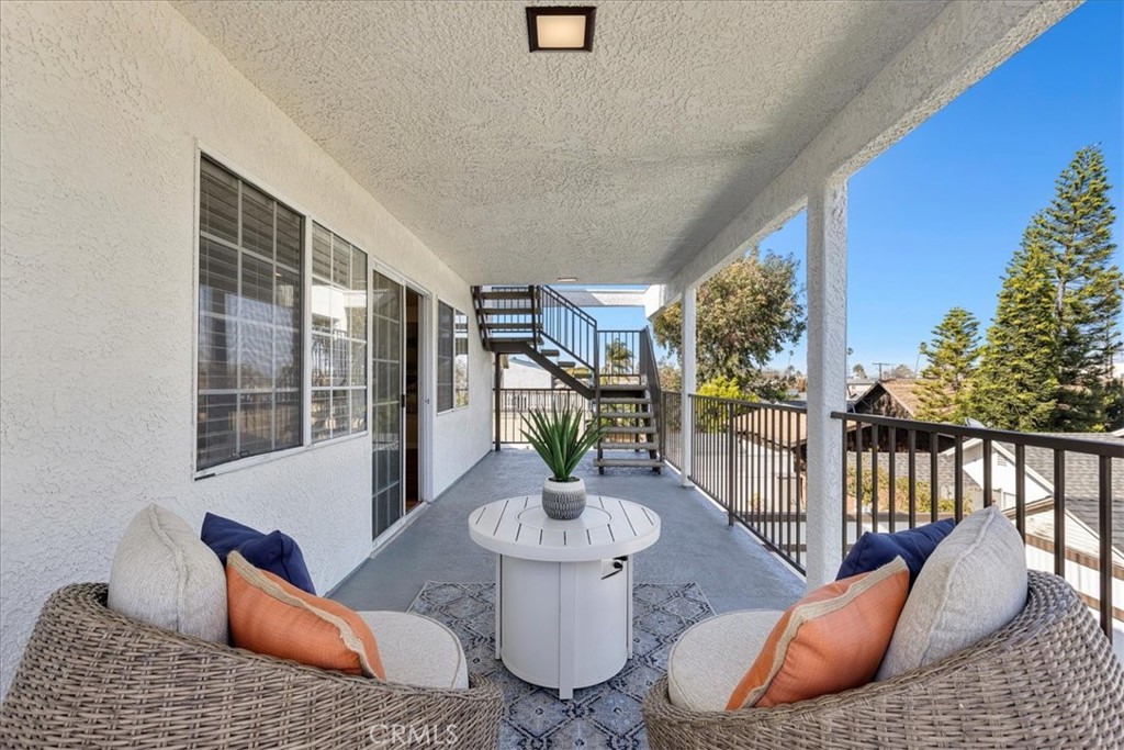 3036 S Kerckhoff Avenue