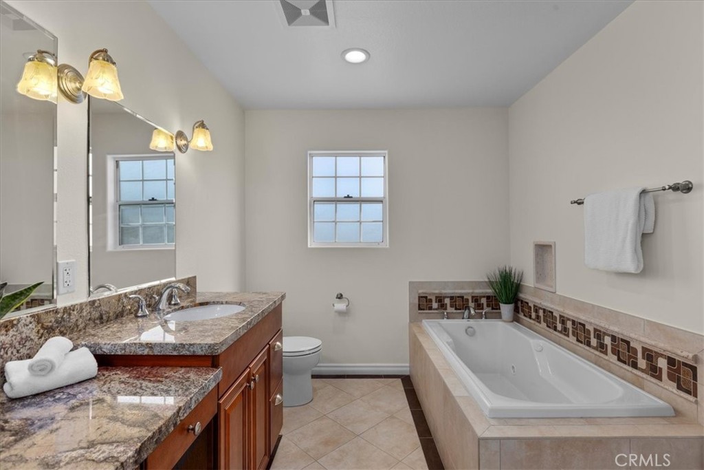 3036 S Kerckhoff Avenue