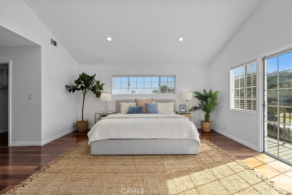 3036 S Kerckhoff Avenue