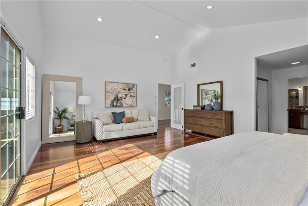 3036 S Kerckhoff Avenue