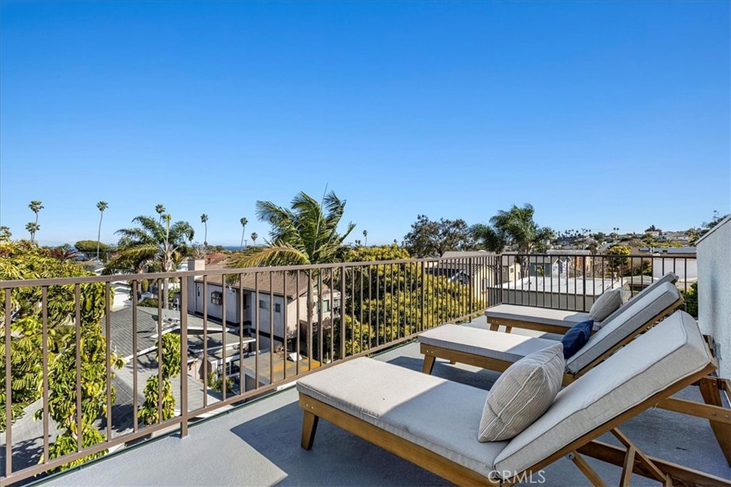 3036 S Kerckhoff Avenue