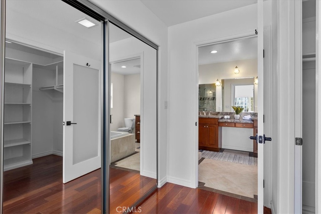 3036 S Kerckhoff Avenue