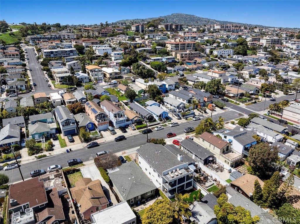 3036 S Kerckhoff Avenue