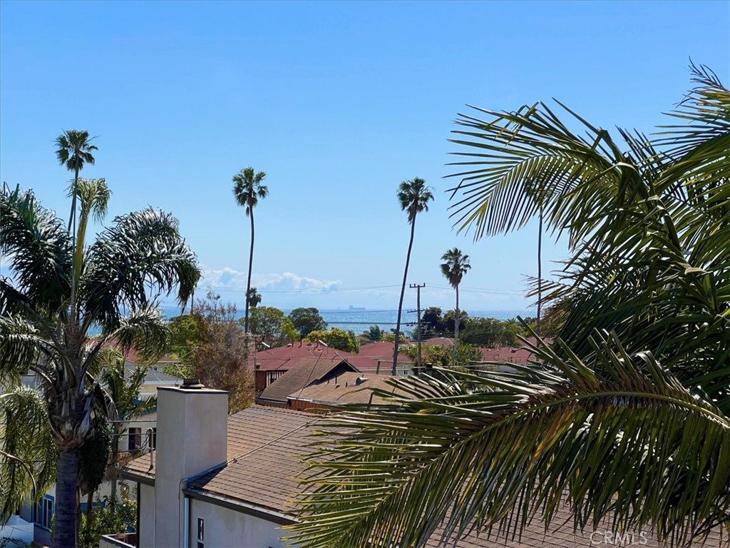 3036 S Kerckhoff Avenue