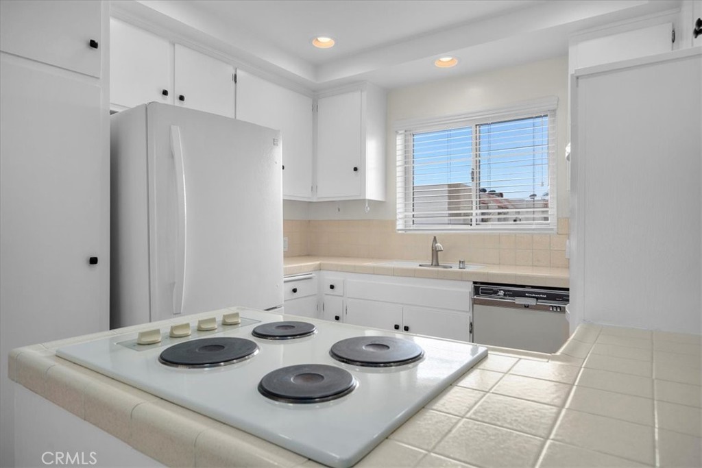 29641 S Western Avenue 411