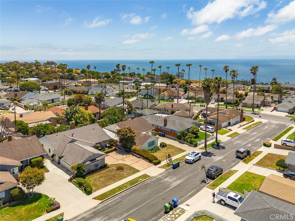 2528 Robalo Avenue