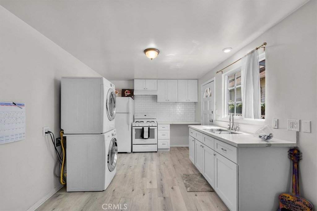 6459 Lexington Avenue