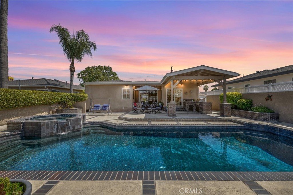 1372 W Sepulveda Street