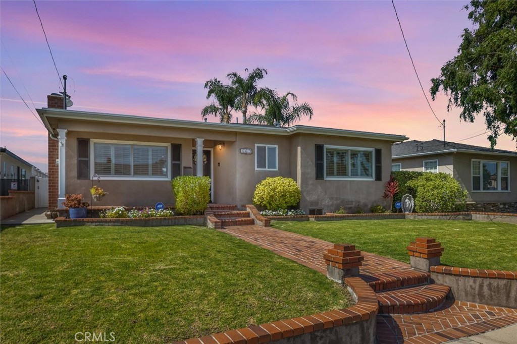 1372 W Sepulveda Street