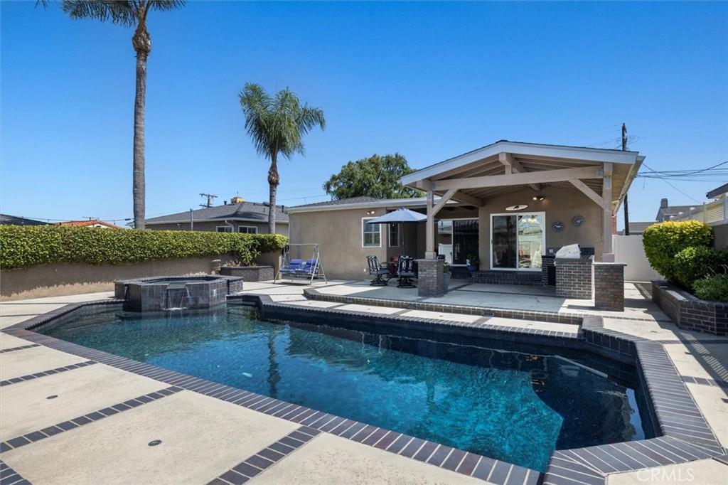 1372 W Sepulveda Street