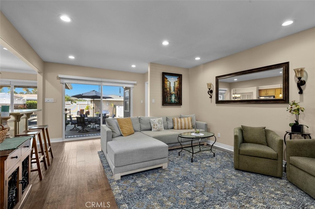 1372 W Sepulveda Street