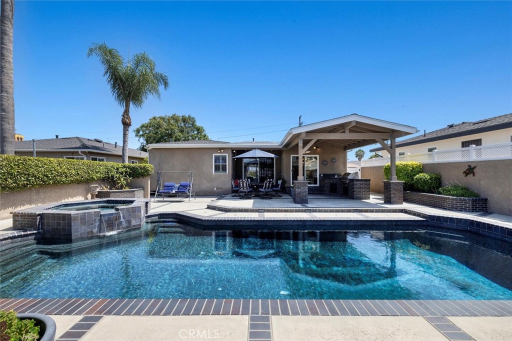 1372 W Sepulveda Street