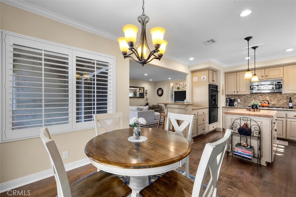 1372 W Sepulveda Street