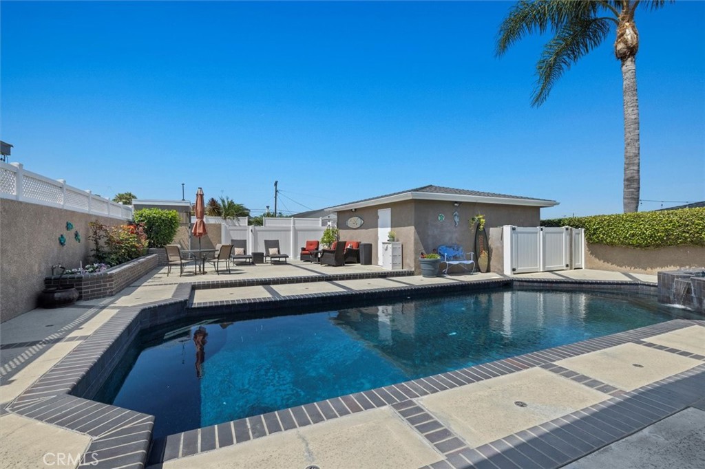 1372 W Sepulveda Street