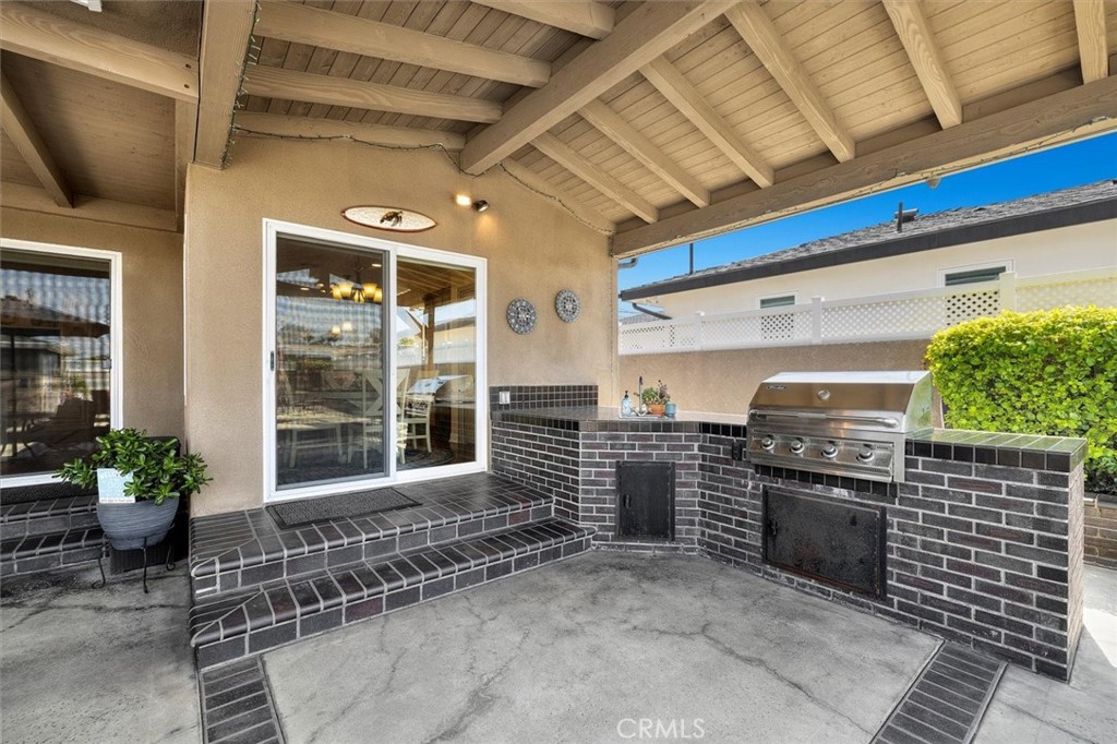 1372 W Sepulveda Street