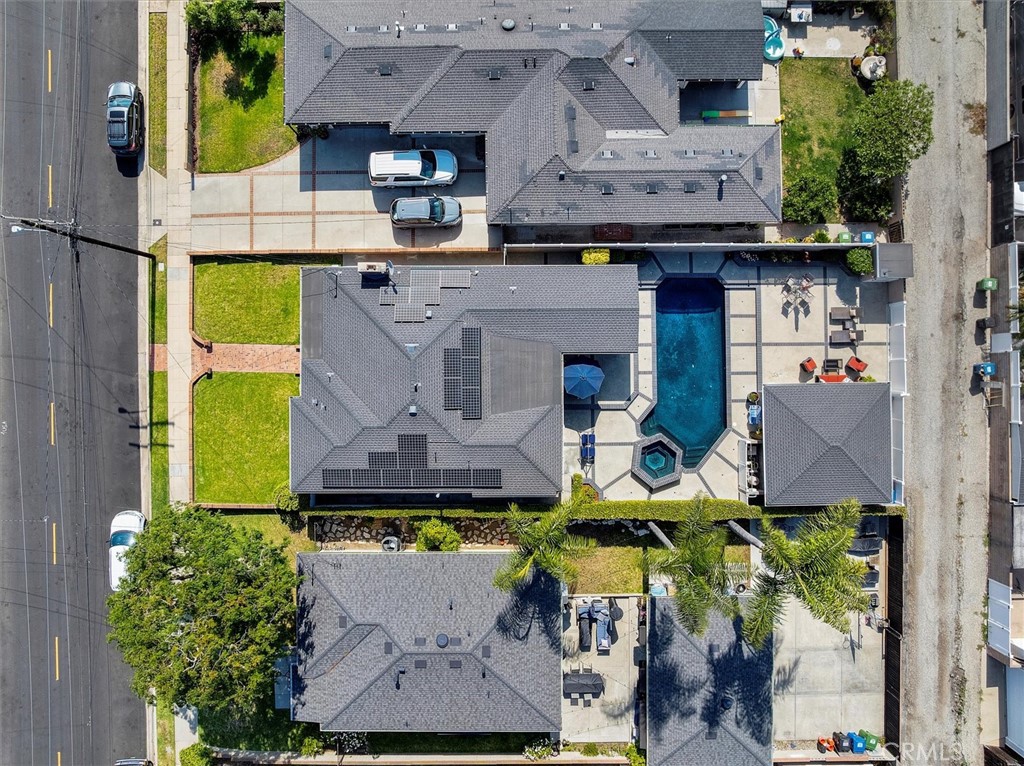 1372 W Sepulveda Street