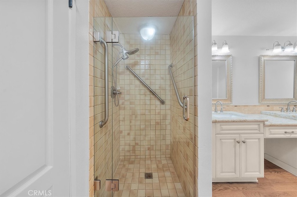 2800 Baywater Avenue 6