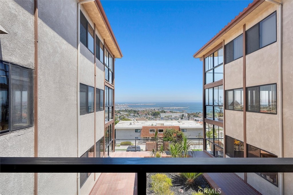 2800 Baywater Avenue 6