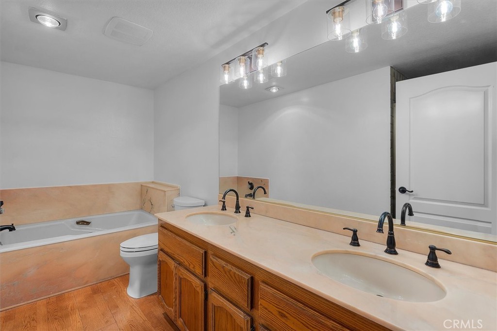 2800 Baywater Avenue 6