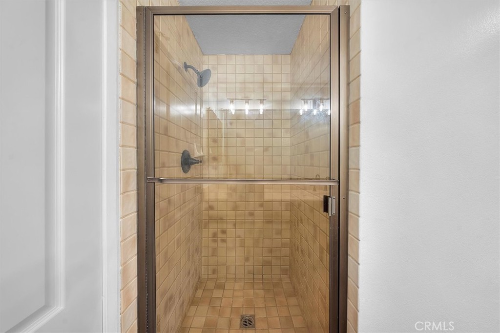 2800 Baywater Avenue 6