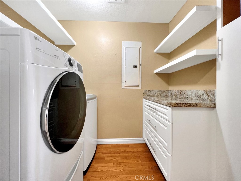 2800 Baywater Avenue 6