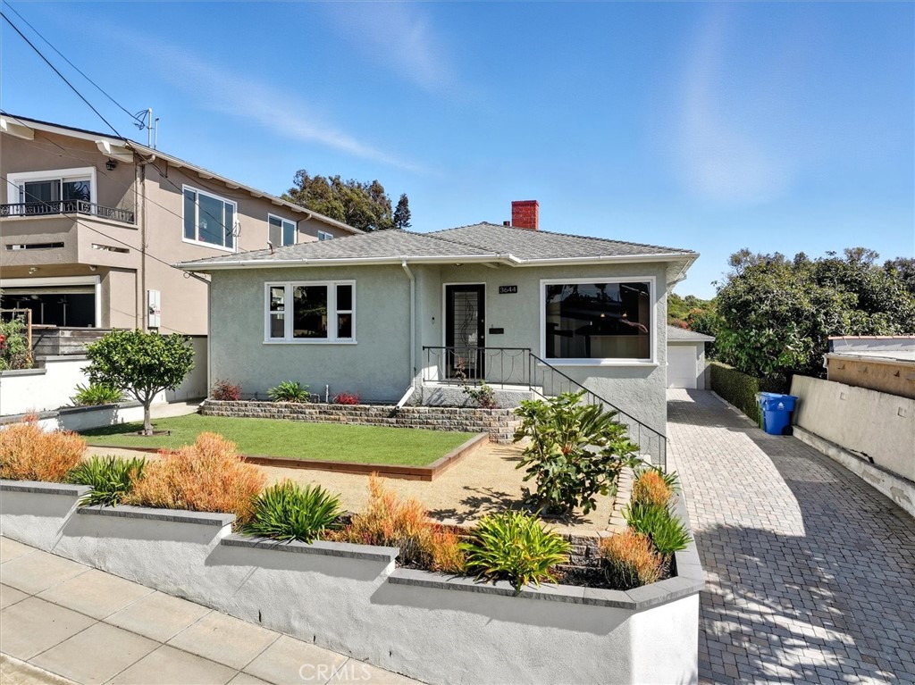 3644 S Cabrillo Avenue