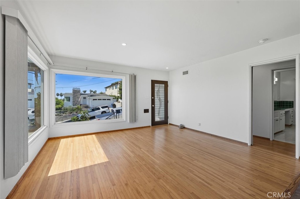 3644 S Cabrillo Avenue