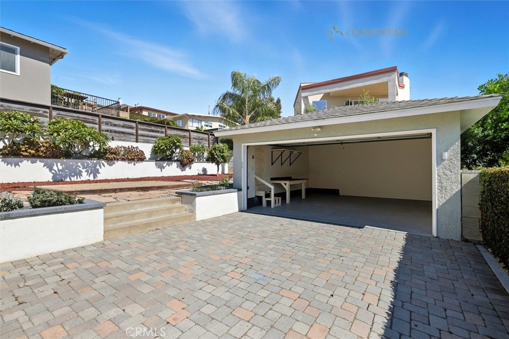 3644 S Cabrillo Avenue