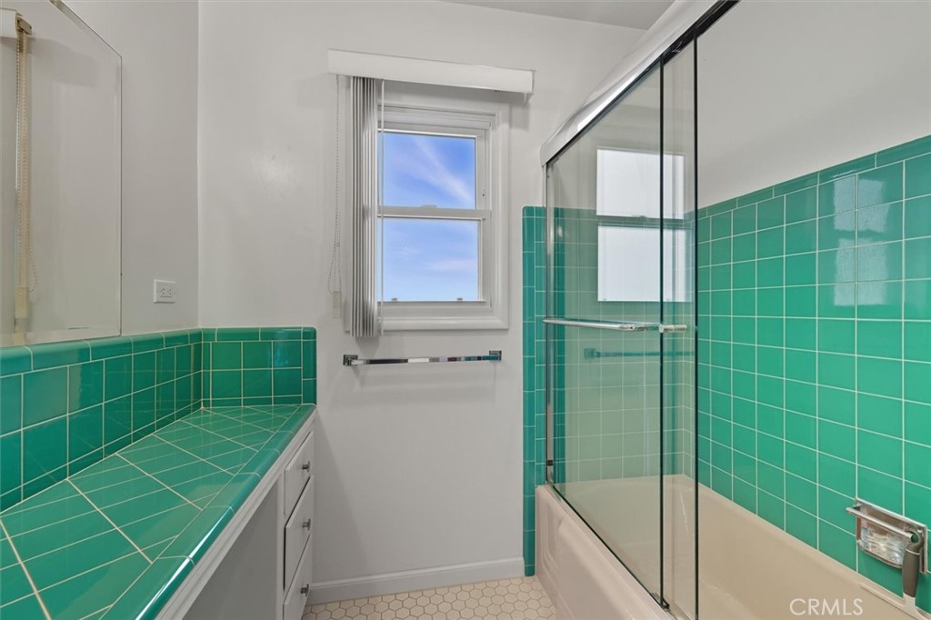 3644 S Cabrillo Avenue