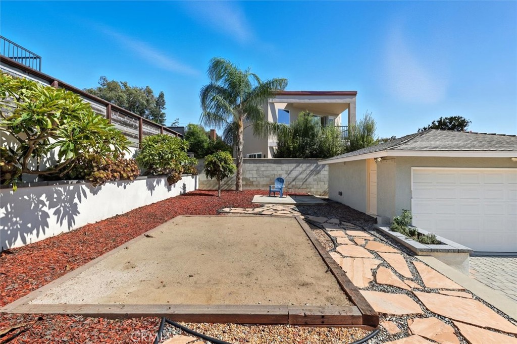 3644 S Cabrillo Avenue