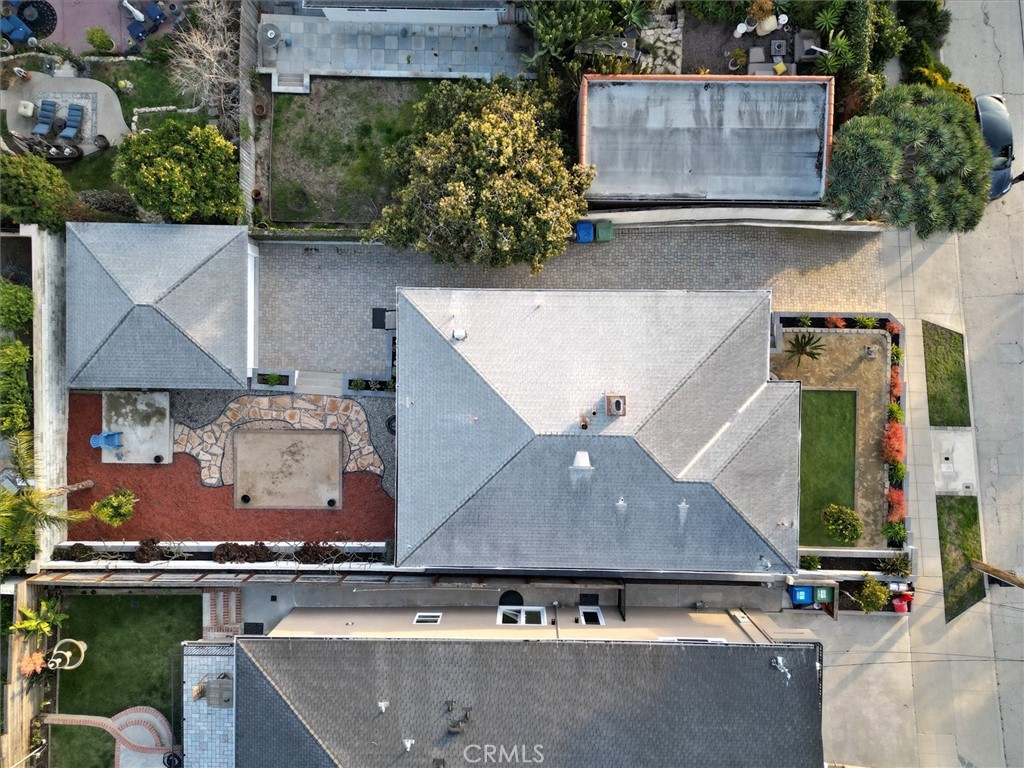 3644 S Cabrillo Avenue