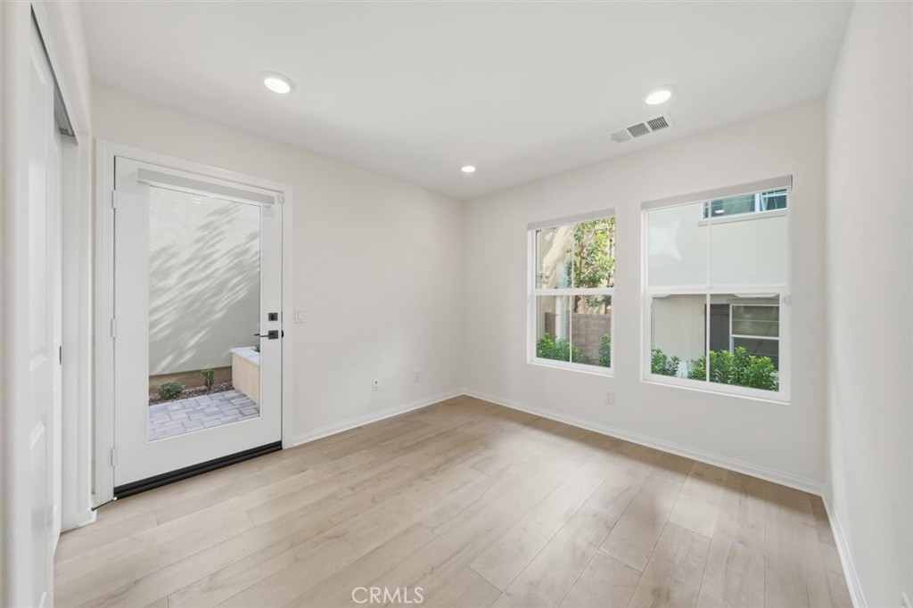 27656 S Grandview Way