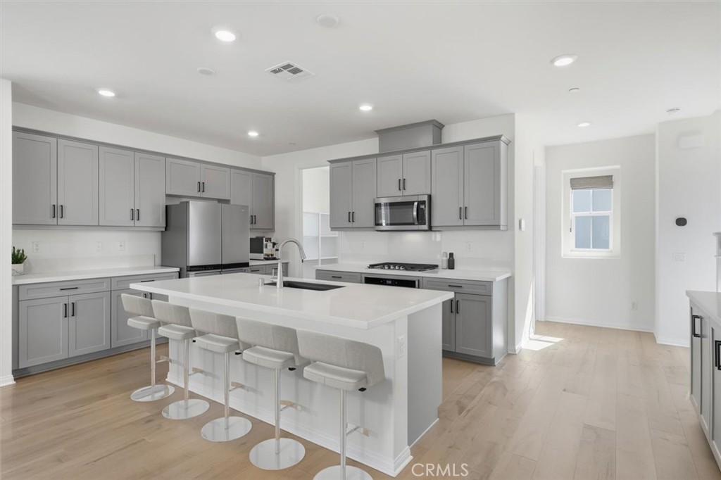 27656 S Grandview Way