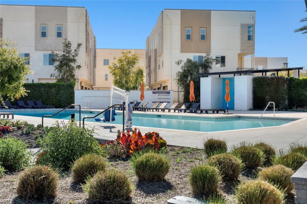 27656 S Grandview Way