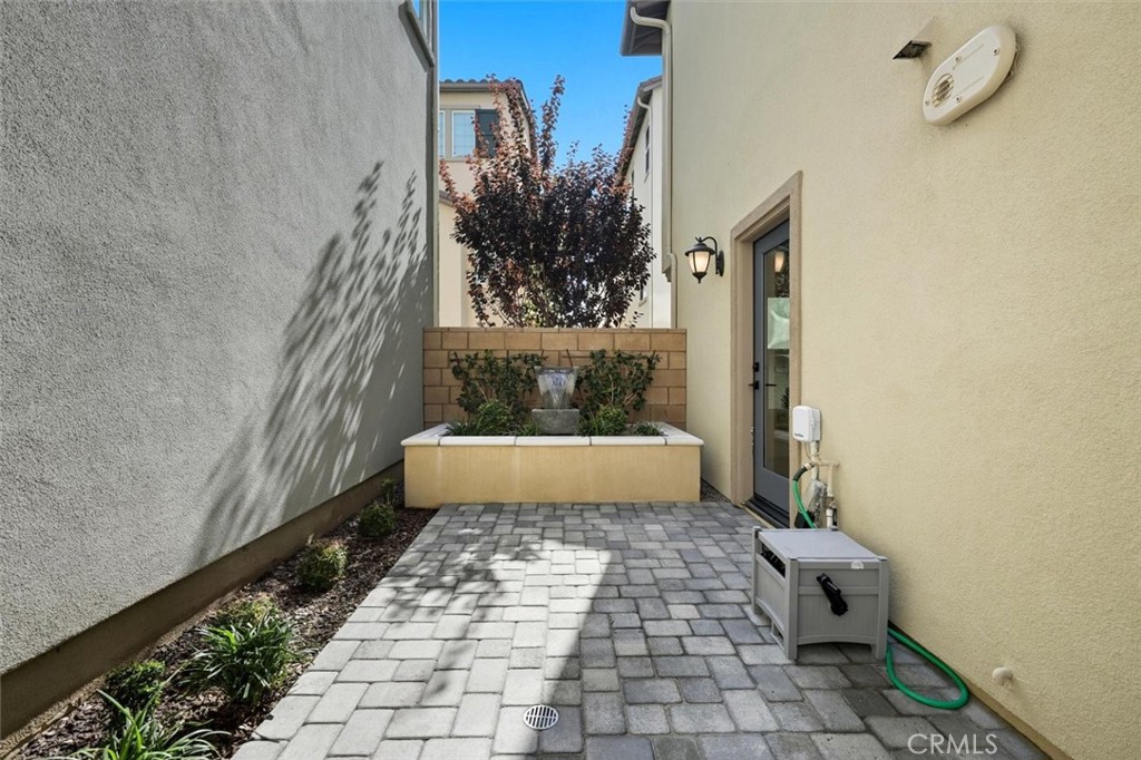 27656 S Grandview Way