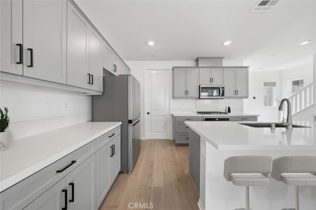 27656 S Grandview Way