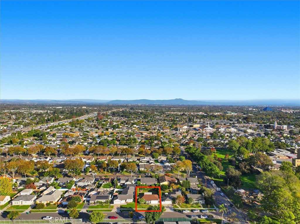 2324 Roycroft Avenue