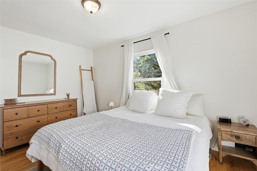 2324 Roycroft Avenue