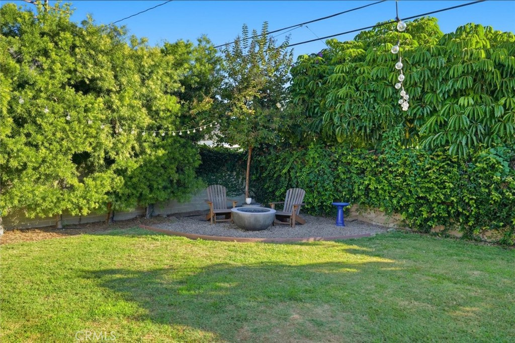 2324 Roycroft Avenue