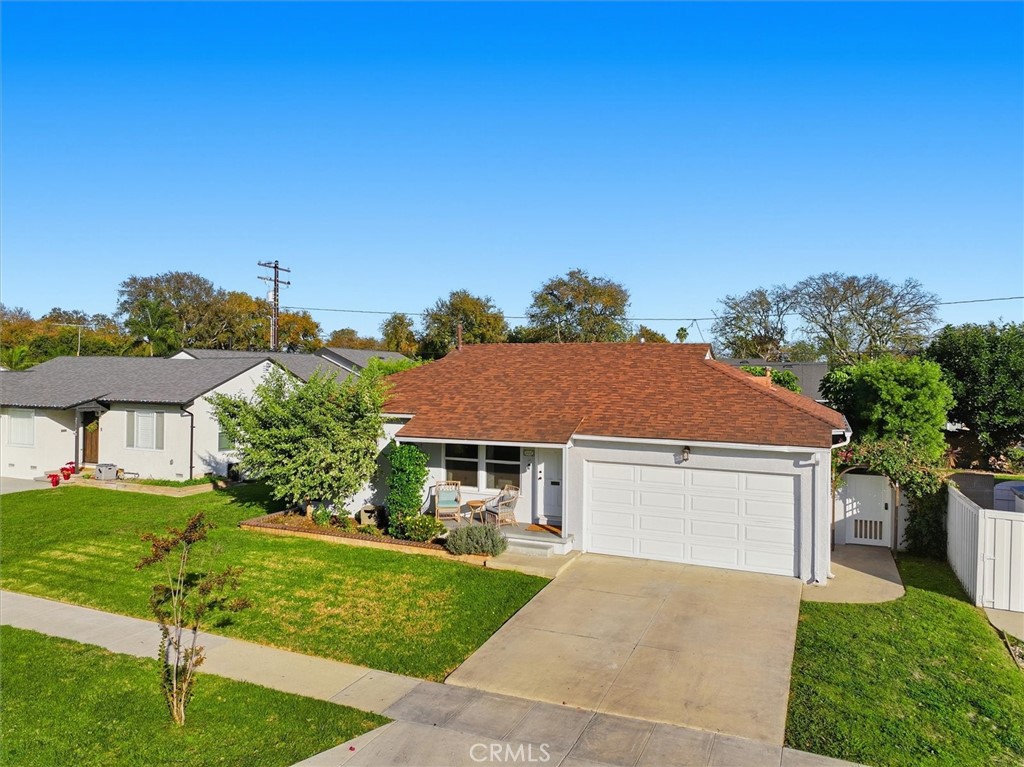 2324 Roycroft Avenue