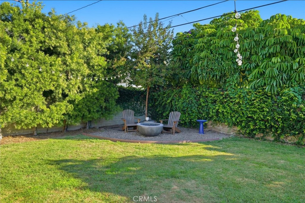 2324 Roycroft Avenue