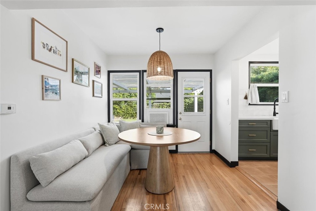 2324 Roycroft Avenue