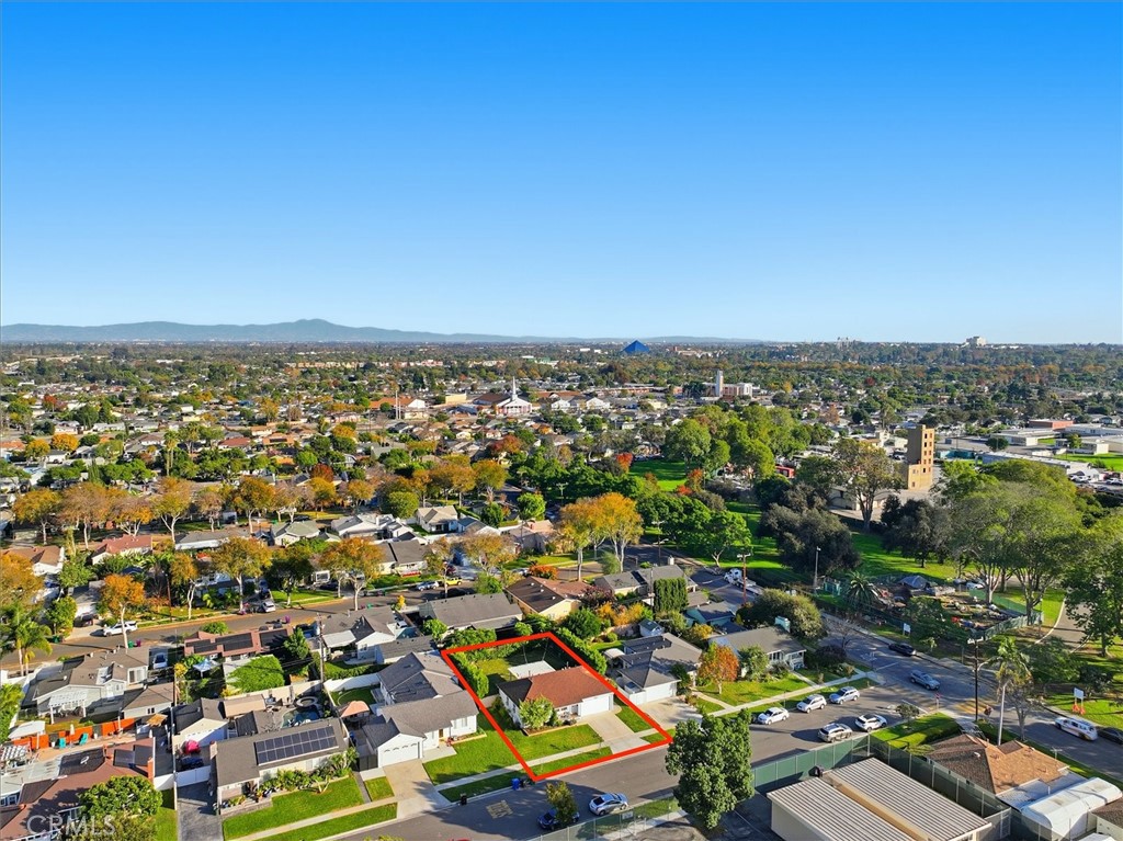 2324 Roycroft Avenue