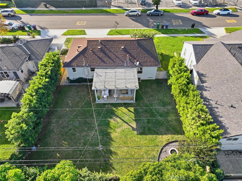 2324 Roycroft Avenue