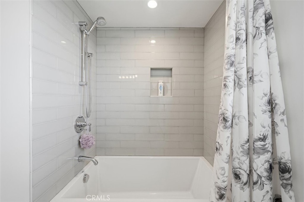 2225 Grenadier Drive