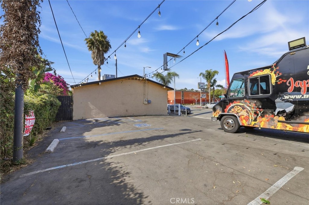 690 W 18th Street