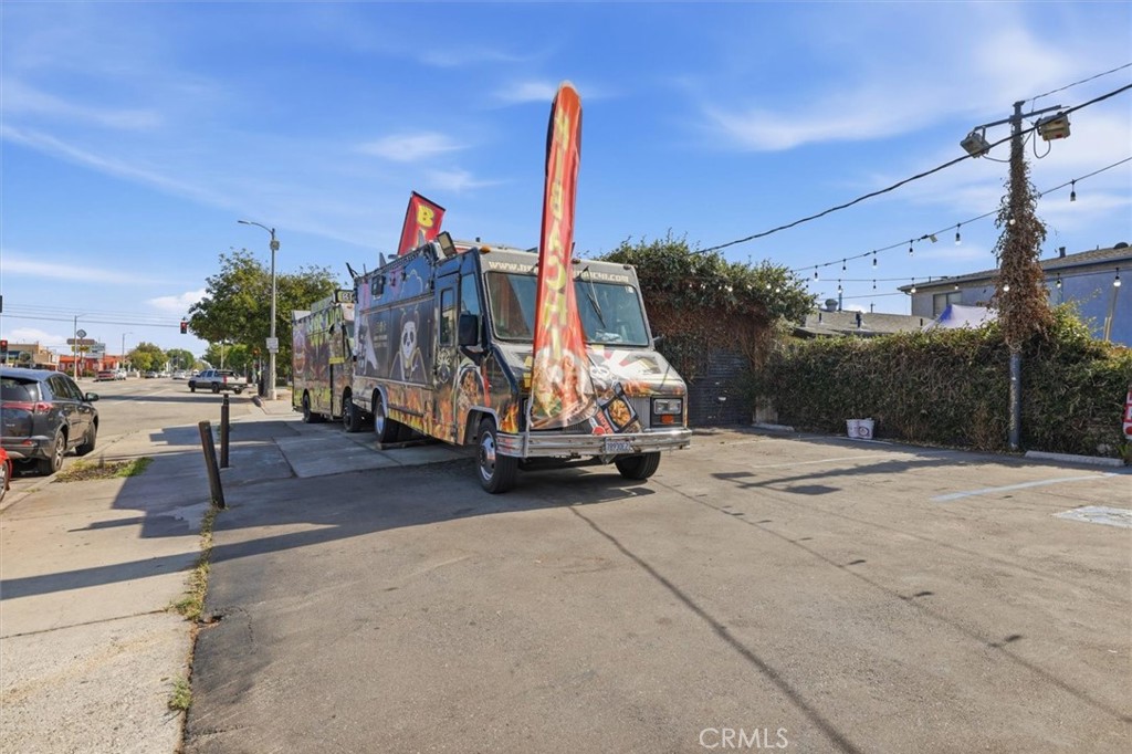 690 W 18th Street