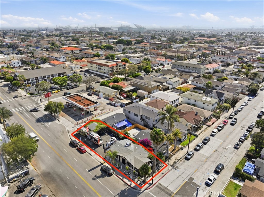 690 W 18th Street