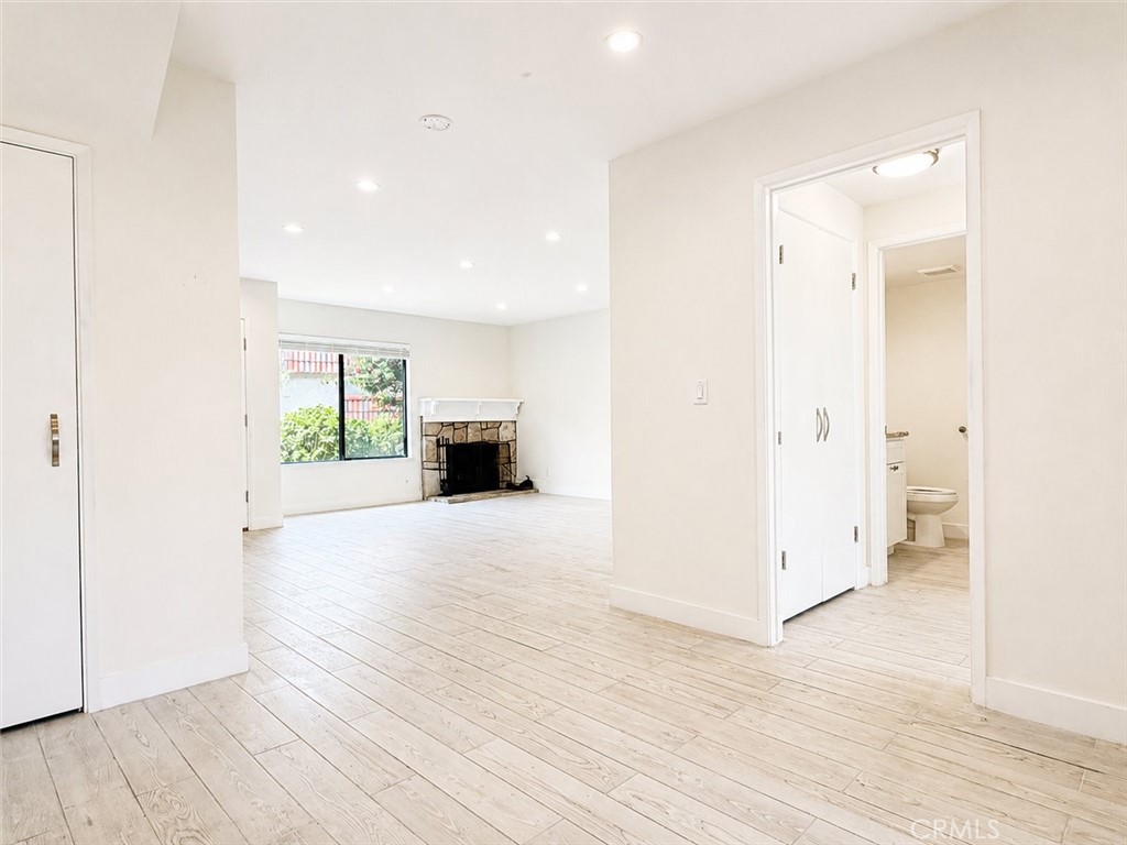 27943 Ridgebrook Court