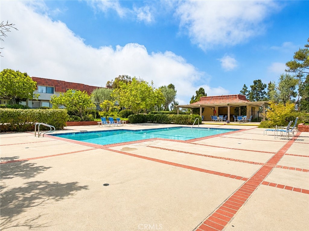 27943 Ridgebrook Court